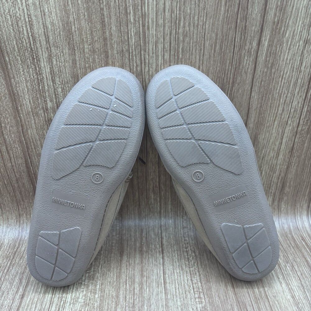 Minnetonka Camp Tie Moccasin Lined Hard Rubber Sole Women’s Size 8 M - Picture 7 of 8